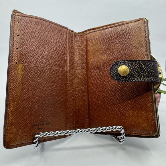 Authentic Louis Vuitton Monogram Porte Kisslock Bifold Wallet - Picture 3 of 9